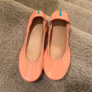 Tieks Peach Poppy
